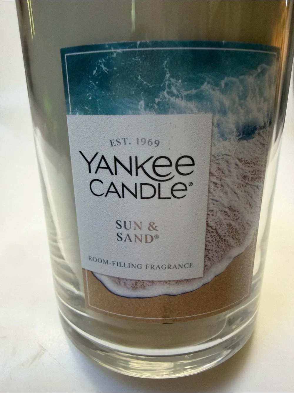 NEW Yankee candle sun and sand 20 oz candle